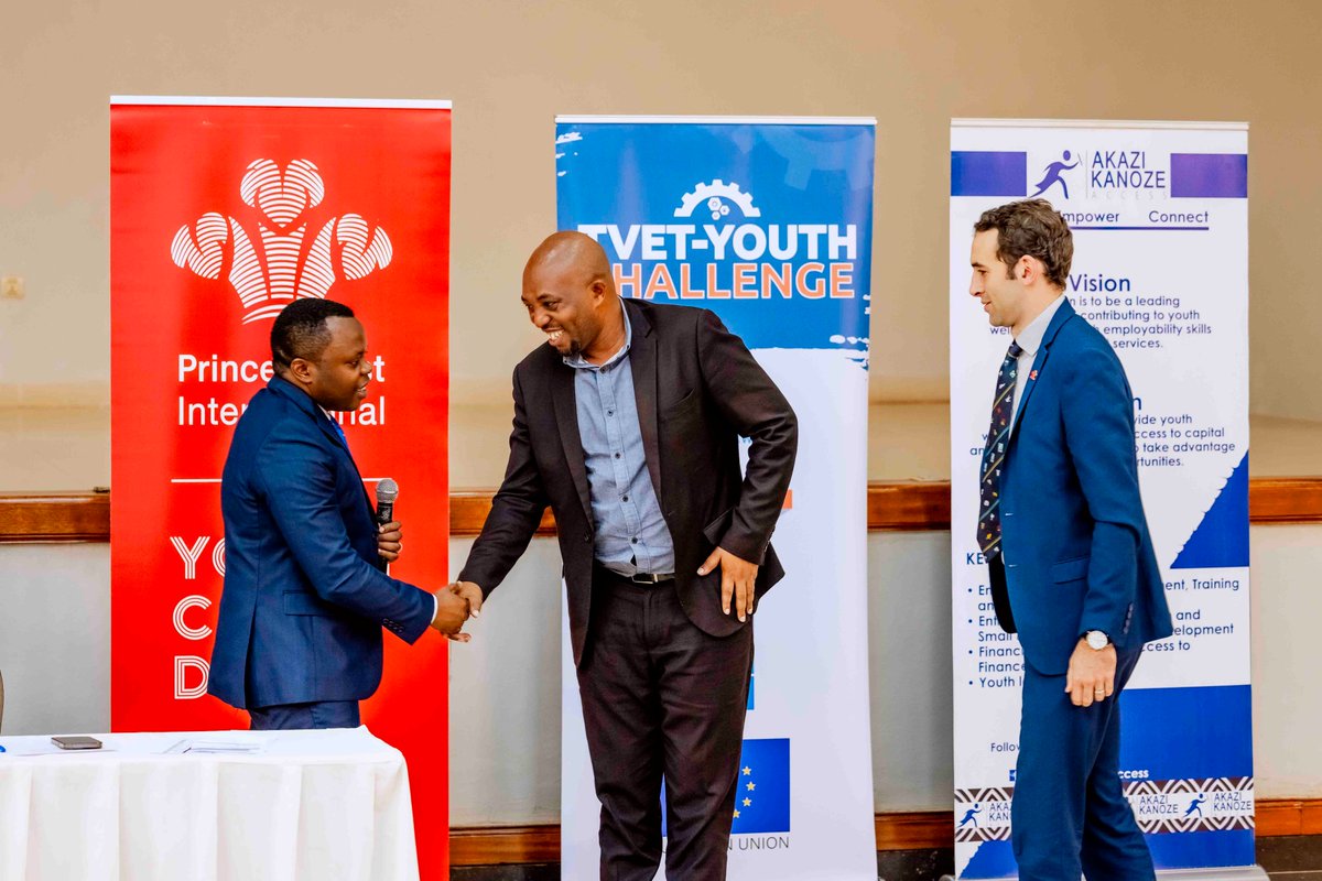 Ak_Access's tweet photo. A two days workshop on the role of Youth Centers(YC) and other youth  programs in Youth socio-economic development started; The minister of youth @jnabdallah thanked partners @Ak_Access  and @PrincesTrustInt  for organizing the event and reminded YC leaders their responsibilities https://t.co/TyLDFdmUIB
