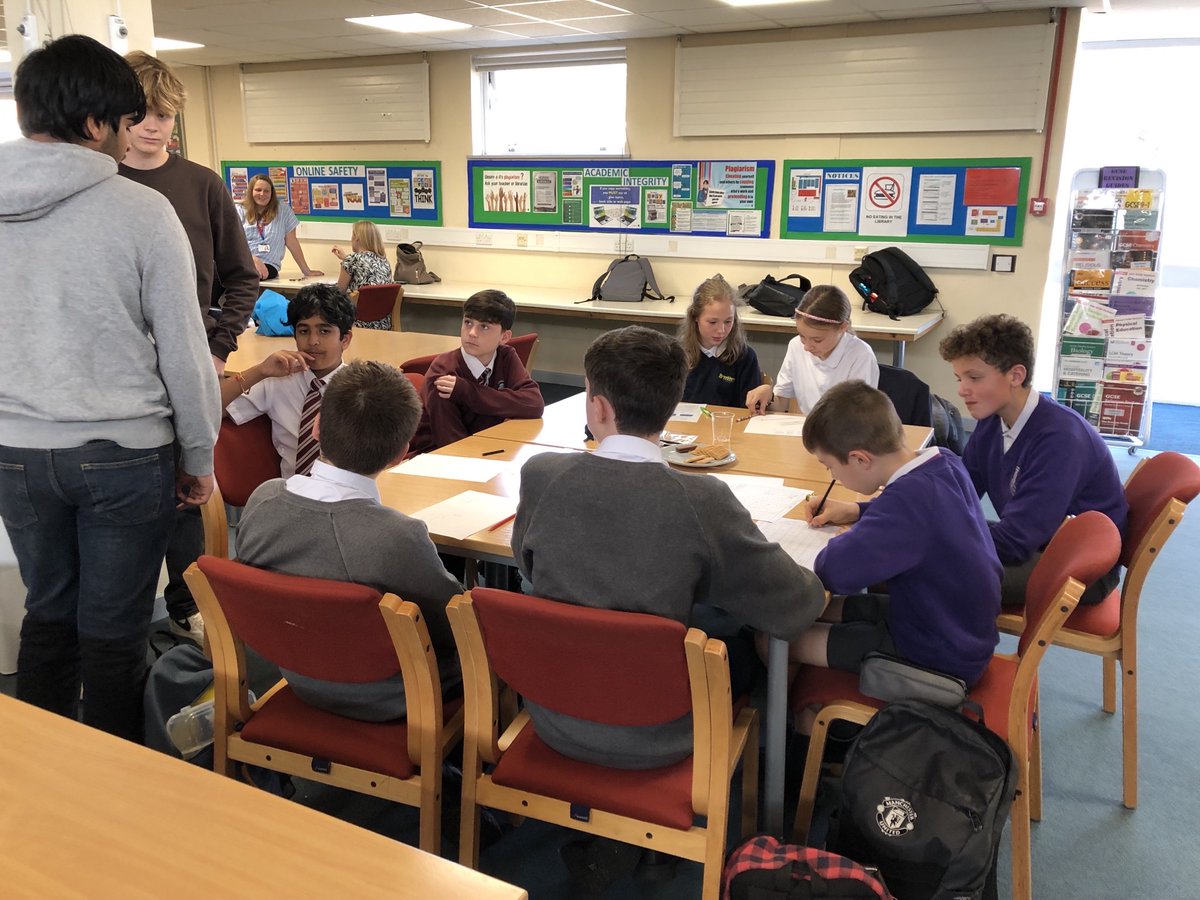 Cedars_Upper's tweet photo. Lots of collaboration and discussion happening in our masterclass with students from @linsladeschool, @Brooklands_Sch, @GIASchool  and @LPSchool. Big thank you to the students and staff that attended @LoveLeightonB @ChilternLT @mjpGibbs @AJRAllModCons https://t.co/uqIhPKXP4o
