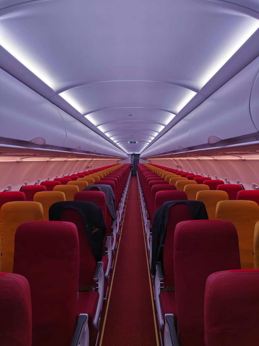 The first #A320 #Neo with mood lighting in @airindia. To clarify this particular image of cabin is for #Nationalday ie #tricolour of our @national flag. Few other #moodlighting like for taxi takeoff cruise sleep.