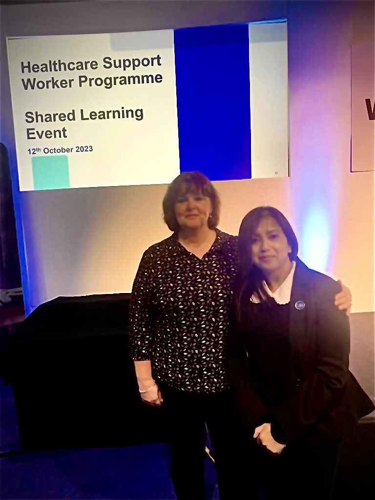 Dawn Grant π (@dawngrant63) on Twitter photo <a href="/DarentValleyHsp/">Dartford and Gravesham NHS Trust</a> so pleased to meet the wonderfully committed Sima face to face today, recipient of one of the first @CNOEngland now supporting others and Co chair of the Educator & Pastoral support Network <a href="/RobBrooks2/">Rob Brooks</a> <a href="/silkemr/">Silke</a> <a href="/NHSfox1/">Carolyn Fox OBE π</a> <a href="/DarentValleyHsp/">Dartford and Gravesham NHS Trust</a> so pleased to meet the wonderfully committed Sima face to face today, recipient of one of the first @CNOEngland now supporting others and Co chair of the Educator & Pastoral support Network <a href="/RobBrooks2/">Rob Brooks</a> <a href="/silkemr/">Silke</a> <a href="/NHSfox1/">Carolyn Fox OBE π</a>