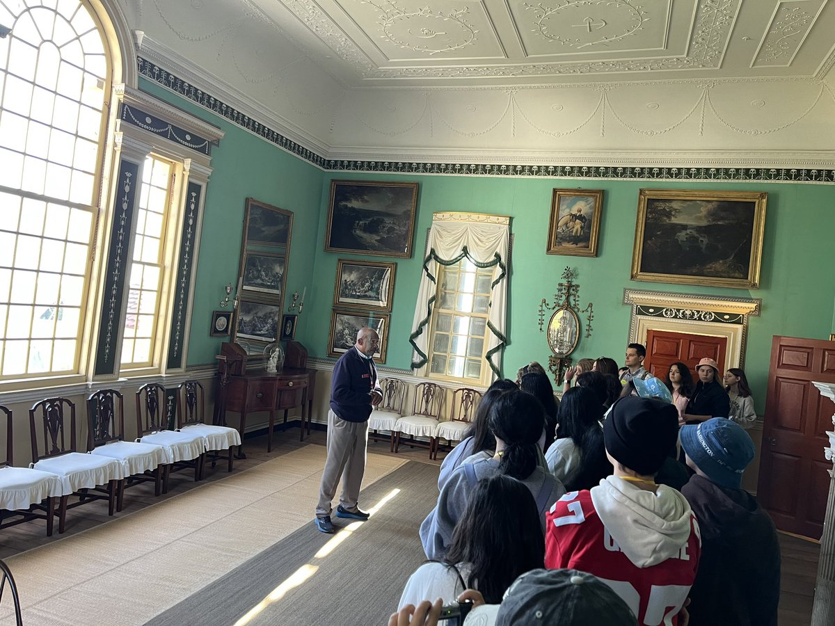 MrKingHyatts's tweet photo. Shoutout to our tour guides giving us great information about George Washington’s home https://t.co/E0i6Usk4GZ