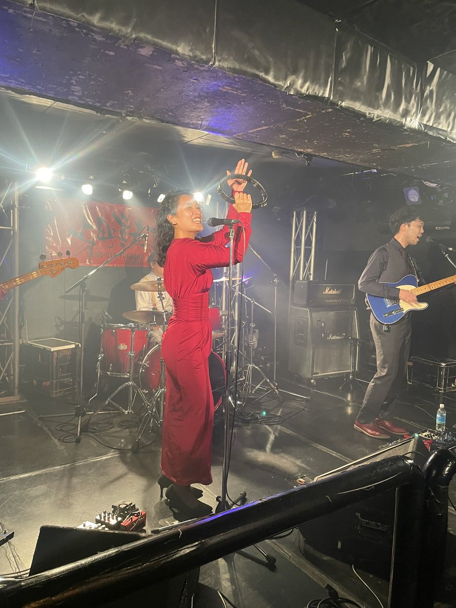 hz33s's tweet photo. 本日はこれ
音横丁で
leroyとSUNdalsを見に
2組とも、ワンマン向けて
いい感じで楽しみ😌
レイサさんはロマバカのMVにも出演してるから、チェックしてみて!!
後初見の、あのコと抱っこも良かったなぁ🫥
#SUNdals 11月4日ワンマン
#leroy 12月3日ワンマン https://t.co/ffwApnoFuI