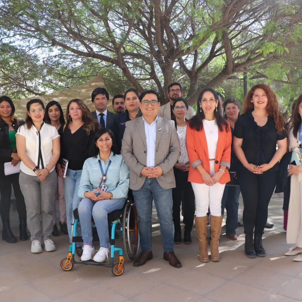 Minjudhatacama's tweet photo. Para avanzar en la implementación del Nuevo Servicio Nacional de #ReinserciónJuvenil, el Seremi Tomás Garay junto a representantes de diversas instituciones, constituyen el Comité Operativo Regional que permitirá la articulación intersectorial en Atacama. https://t.co/oIataXWaJ1