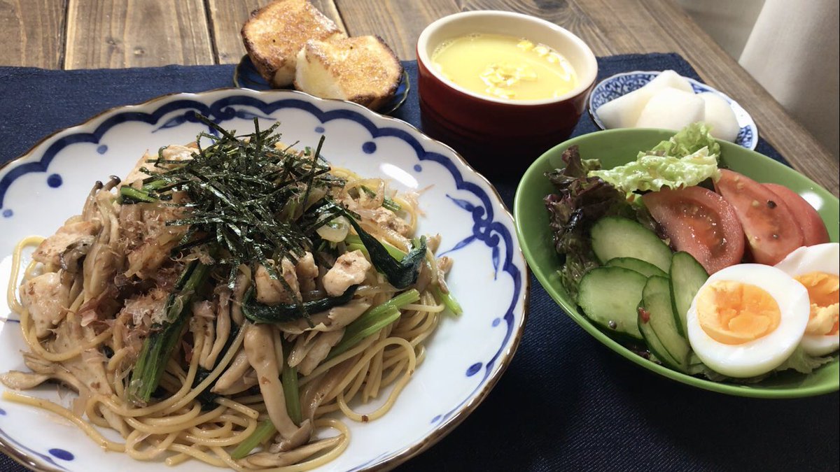 aoppana87's tweet photo. こんばんは😃

今日の晩ご飯はきのことチキンの和風パスタを作りました🌙 https://t.co/z8zGmLocQc