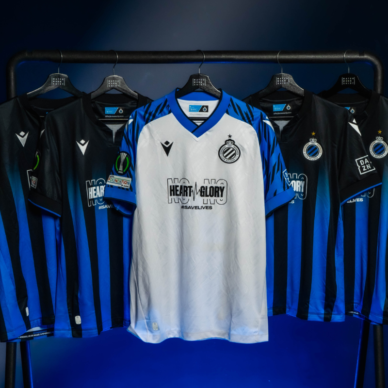 ClubBrugge's tweet photo. Draag jij binnenkort รฉรฉn van de unieke matchworn shirts uit de overwinning in het kille Bodรธ? ๐ญ
Bied snel mee want de veiling loopt nog tot morgen 15u00! โณ #BODCLU