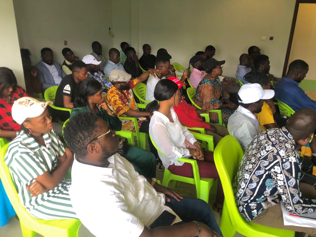 MamyKanku's tweet image. Dans l&apos;objectif de s&apos;assurer le soutien de la population lors des elections en vue, #ADPC sous le leadership de votre excellence @CrispinMbadu, réfléchit sur les actions à mener pour une victoire à plate couture.
Celui qui pense que la victoire ne se prépare pas, ne gagne jamais!