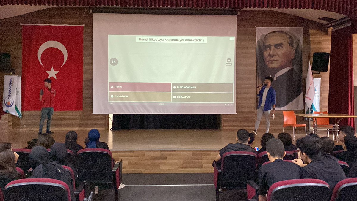 GSB_NazilliGM's tweet photo. Bilgi Yarışmalarımız devam ediyor.👍
 Nazilli Gençlik Merkezi olarak "KAHOOT" yarışmalarımızı Asımın Nesli ve Şehit Sümer Deniz İmam hatip liselerinde gerçekleştirdik. Kıyasıya heyecana sahne olan yarışmalarımızda kazanan gençlerimizi kutlarız. https://t.co/YYTHrlW14S