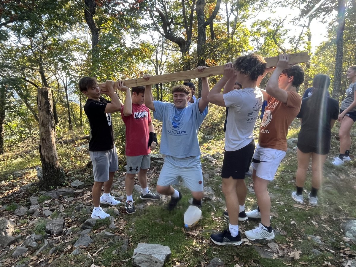 Had the opportunity to hike nearby Mount Tammany with @blair_ballers. Gotta love getting outside and getting better!