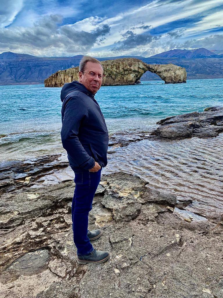 Todos los 11 de octubre se celebra el Día Nacional de la Patagonia en homenaje al Perito Moreno, uno de los héroes civiles argentinos, ferviente defensor de nuestras tierras australes. ¡Feliz día Patagonia querida!