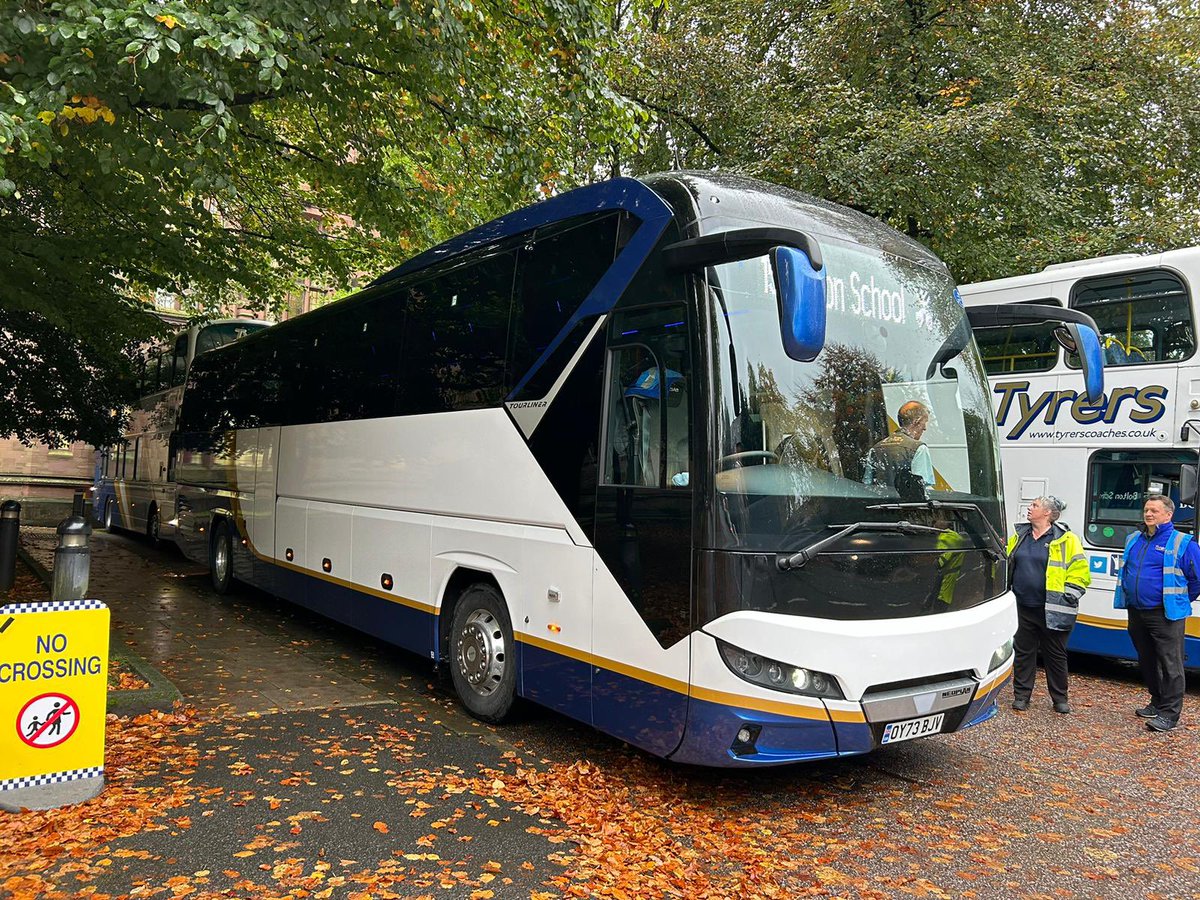 Mancbuses tweet media