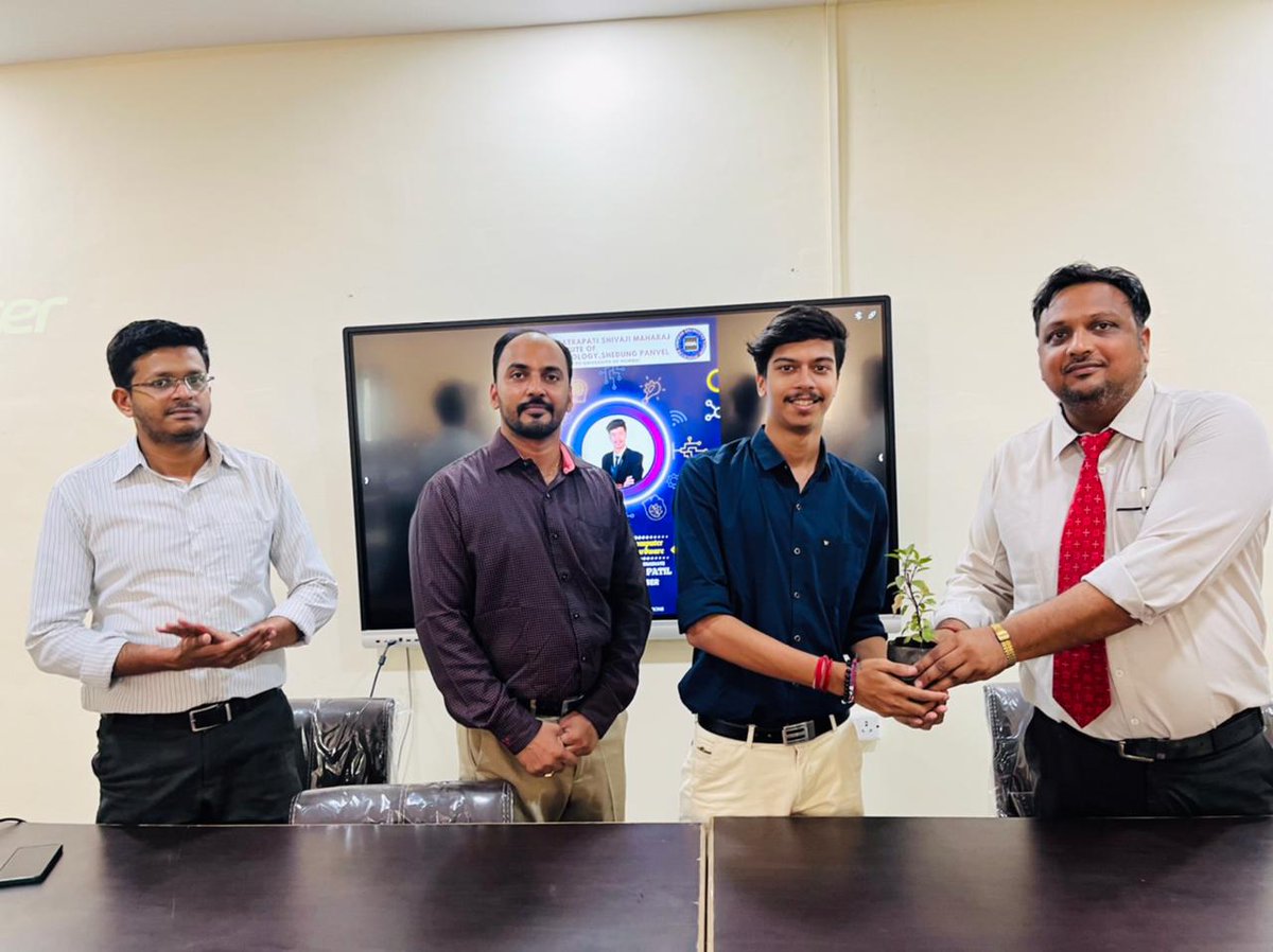 cesa_csmit_'s tweet image. Exploring the Digital Universe: Join the  journey through the world of computer software and hardware, courtesy of Atharva Patil, BE student! 🚀 #TechSeminar #ComputerScience&quot;