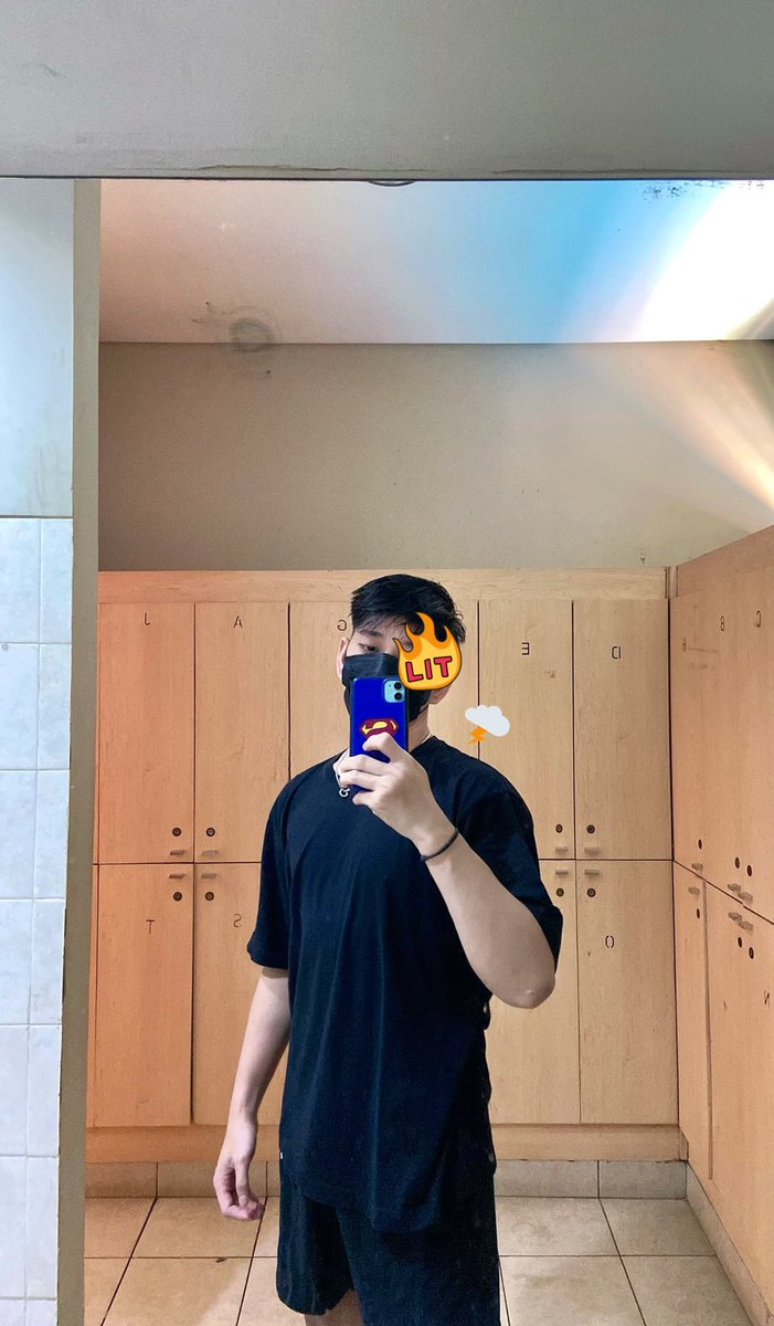masih hype gak sih buat ikutan Lockey Selca Day? ketinggalan bgt gw😂. outfit abang udah matching nih. Just for my future wife Lee Soodam, will you marry with me?🤪
#Olengkapten #SOODAM #LSD #LockeySelcaDay #SECRET_NUMBER