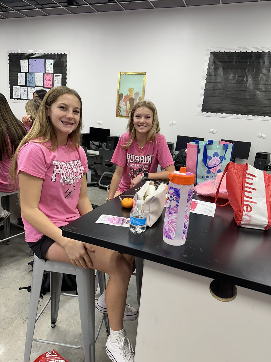 Coach_Roos's tweet image. First GirlTalk of the year! Thank you to my bestie @coachaliwood for helping bring this to life… So excited to sponsor this club with you. 💖 Today’s theme was GRWM *get ready with me* and it was a blast! #GirlTalk @ProsperRushing #ProsperProud #RushingAllAlways