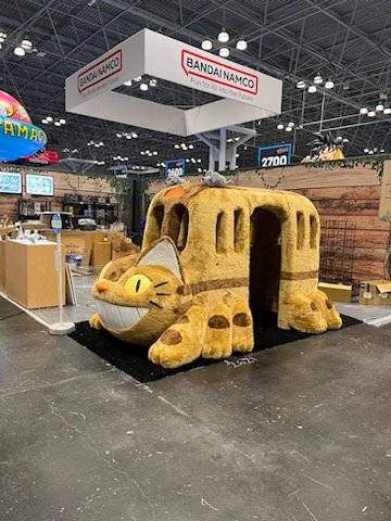 KiritoMr2's tweet photo. Anyone need a ride ??? #nycc2023 #totoro #ghibli https://t.co/pBFOhDMC6X
