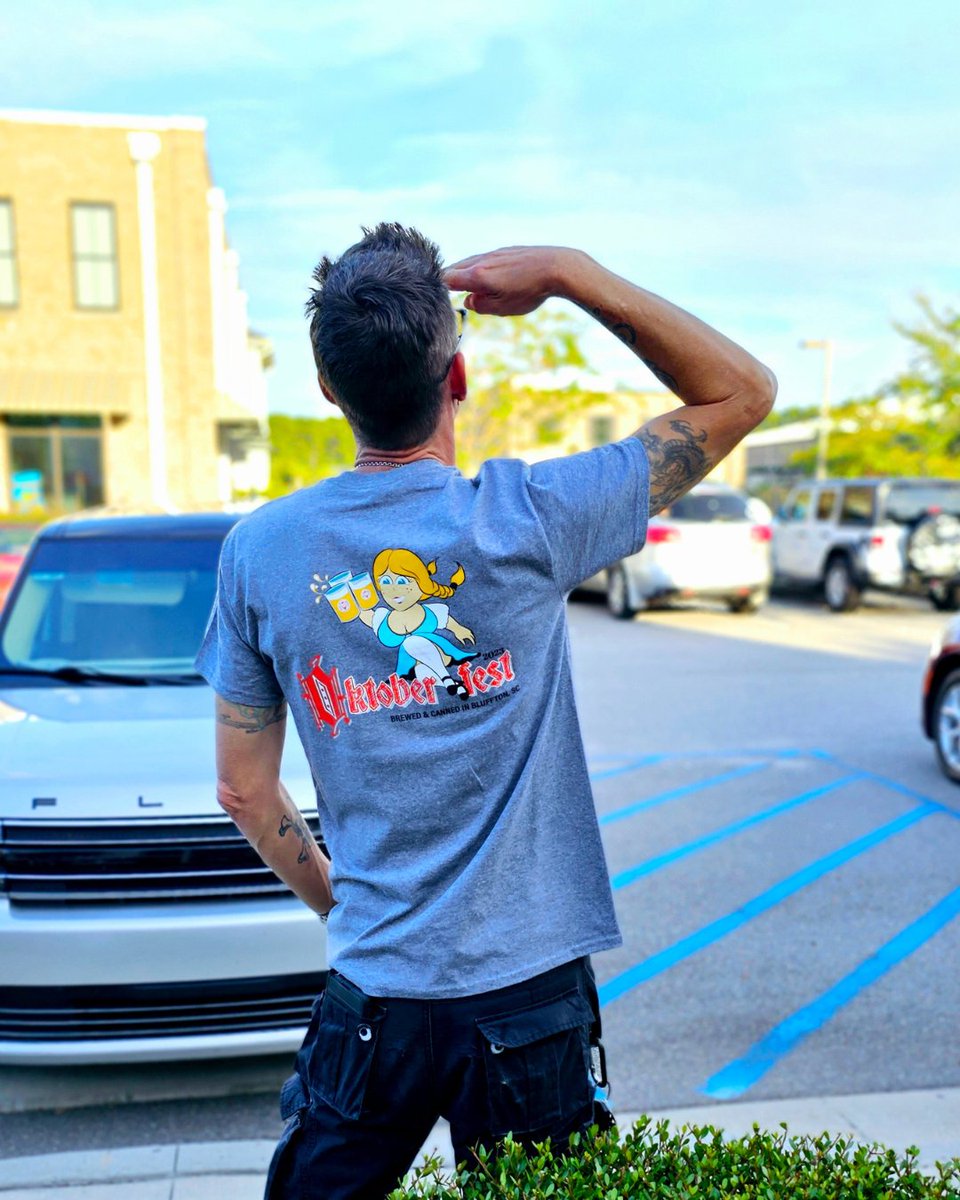 SouthernBarrel's tweet photo. Searching for a place to spend your Thursday evening? 👀 Look no further... We've got $10 burgers and 1/2 off bottles of wine! 🍔🍷 While you're here, grab one of our signature Oktoberfest t-shirts and beer steins (while supplies last). 🍺

Tavern Hours: 3-10pm
Happy Hour: 4-7pm https://t.co/oDoLyofHlY