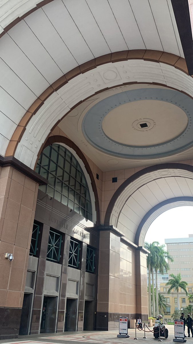 JuliaCourtTV's tweet photo. JURY HAS A QUESTION. Iβm headed inside courthouse to see what it is Watch @CourtTV #TimFerriterTrial https://t.co/Qn3jKAwhpU