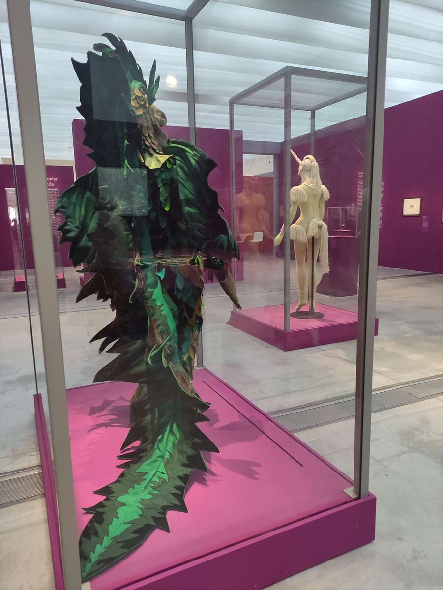 MuserAvec's tweet image. Je ne m'en lasse pas!!!!! photos de ma dernière visite au @MuseeLouvreLens pour l'exposition "Animaux Fantastiques" #louvrelens #expoAnimauxFantastiques @hautetforthdf