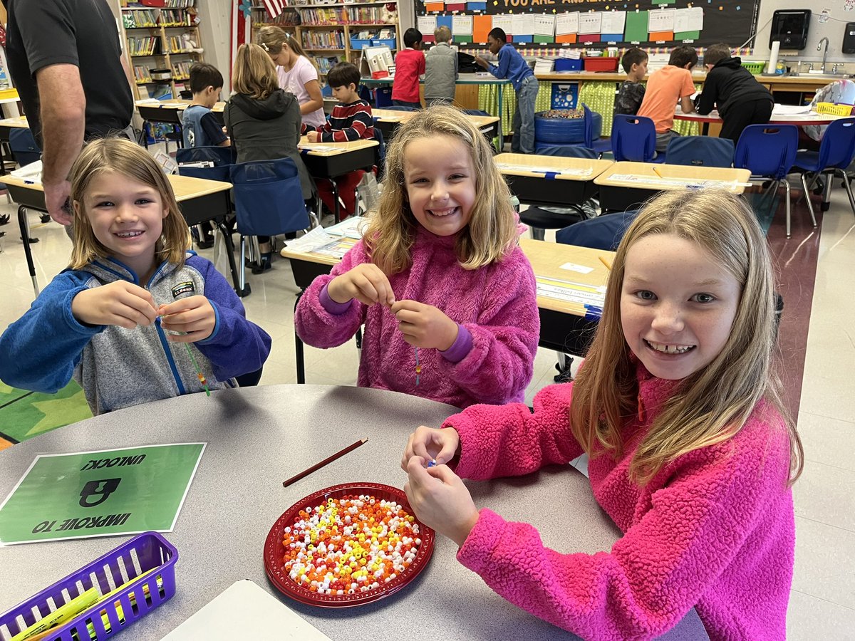 LuceSchool's tweet photo. Culture Week at the Luce! Learning about Chinese Culture in 3rd grade!
#culturematters #LuceCrew @LuceCAPT @Canton_Super https://t.co/aUCYAK6x8B