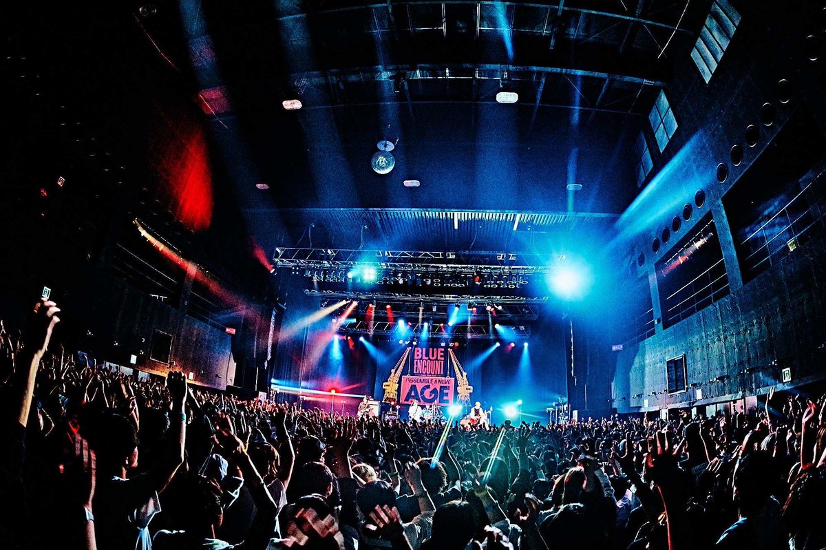 BLUEN_official's tweet photo. 【ツアー初日終了！】

『BLUE ENCOUNT 2MAN TOUR2023
ASSEMBLE A NEW AGE』
@ Zepp Nagoya

w/ 04 Limited Sazabys

最高のツアー初日を
フォーリミと迎えることができました🔥

明日は大阪！
よろしくお願いします！！

📸@hamanokazushi https://t.co/5P6cdvvQar