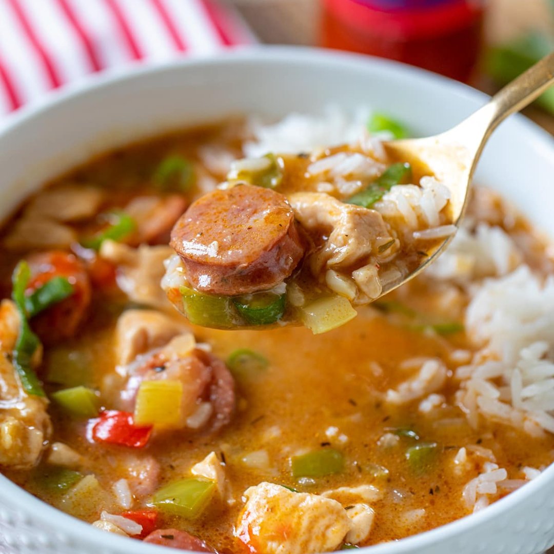 Happy #NationalGumboDay! Celebrate this flavorful occasion with a twist - SmartRice in your Chicken and Sausage Gumbo. Make the full recipe today at freutcake.com/in-the-kitchen….

📸: freutcake.com

#gumbo #smartrice #recipe #gumborecipe