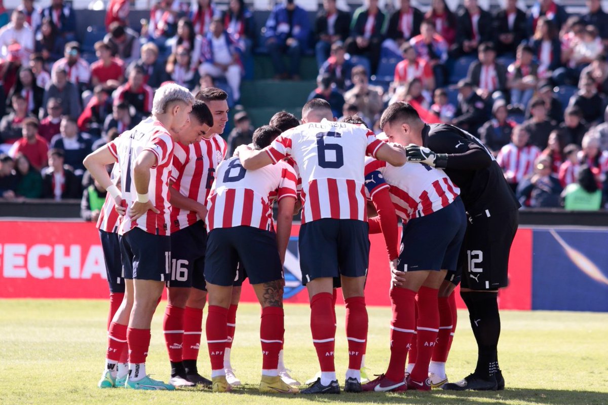 ➡️Viví la pasión #Albirroja por La Deportiva, junto a <a href="/Pelotadividida2/">Pelota Dividida</a> 

🇦🇷Argentina vs 🇵🇾Paraguay

🏟️: Más Monunental
⏰Previa: 19:00
⚽️Partido: 20:00
🎙️Relato: #JoséGonzález
🎙️Comenta: <a href="/erikwismann/">Erik Wismann</a>
💻Coordina: @carlistosrojasca

#ÚnicaEnFútbol #1120AM