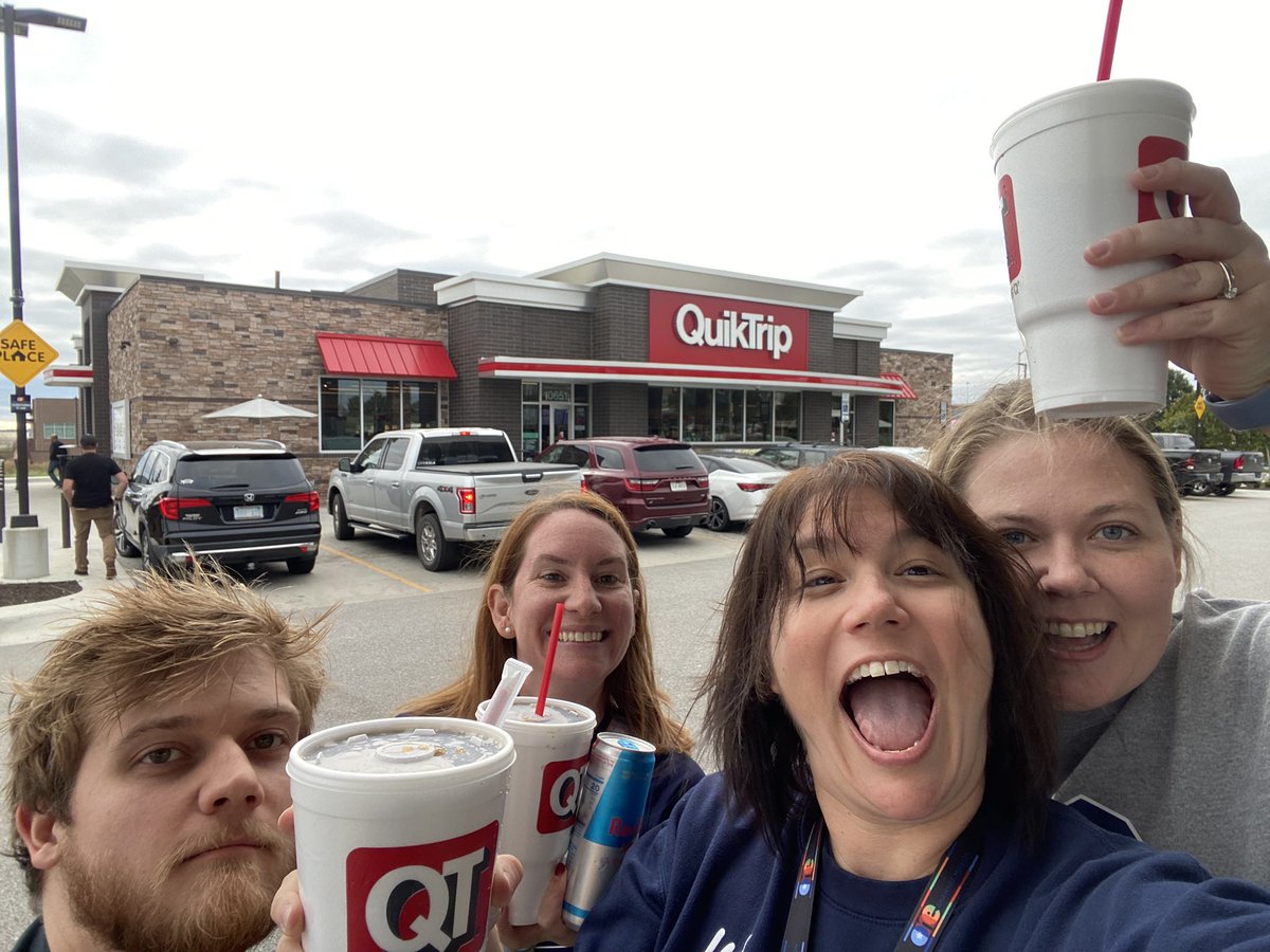 #WolvesShine <a href="/lwarren30/">Mrs. Warren</a> Quik Trip bebeh