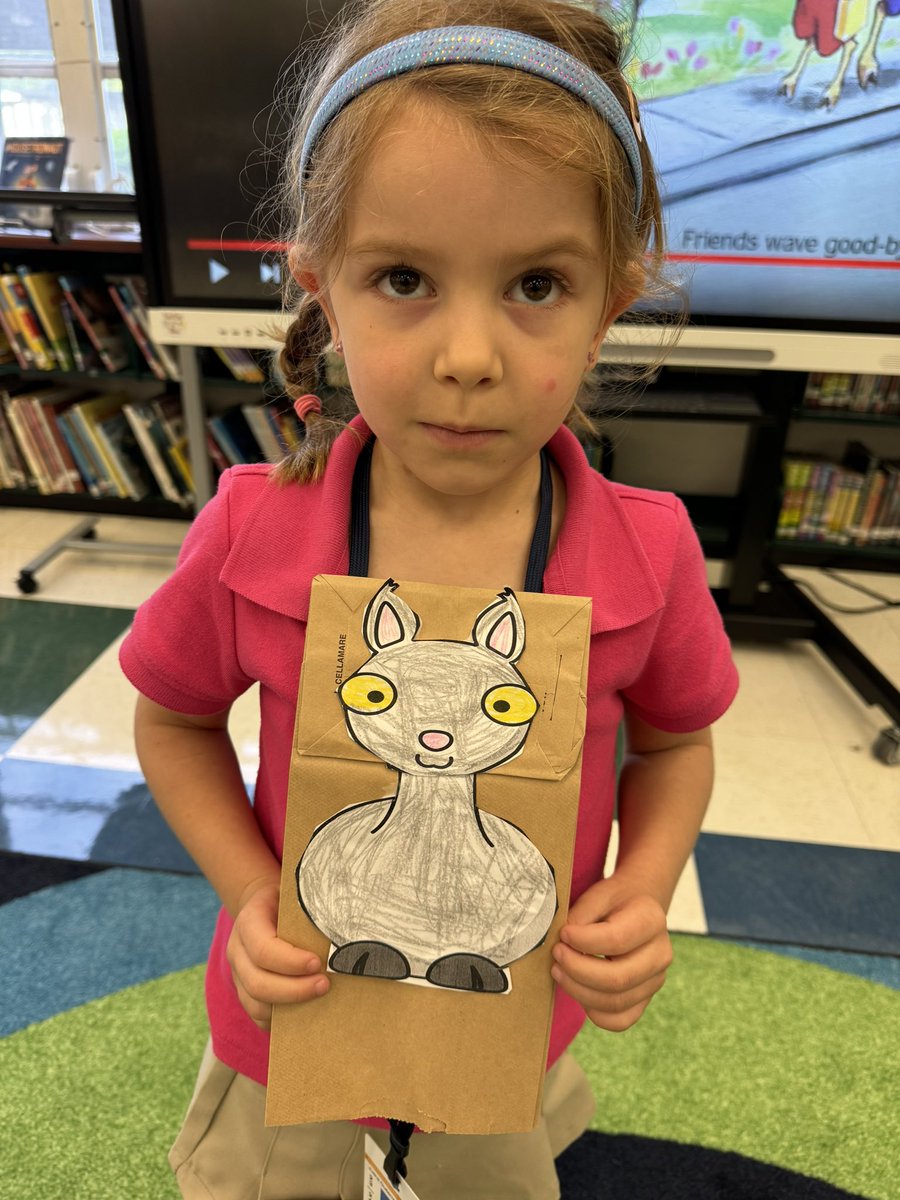 EpsteinCaroline's tweet photo. Llama llama brown paper bag puppets by @AnnaDewdney for #bullyawarenessmonth @BinksForestES @pbcsd @emapbc @LibraryCurrent @Ed_Tierney1 @GFsheffield #lovemylibraryPBCSD https://t.co/Pjwx0sikGt