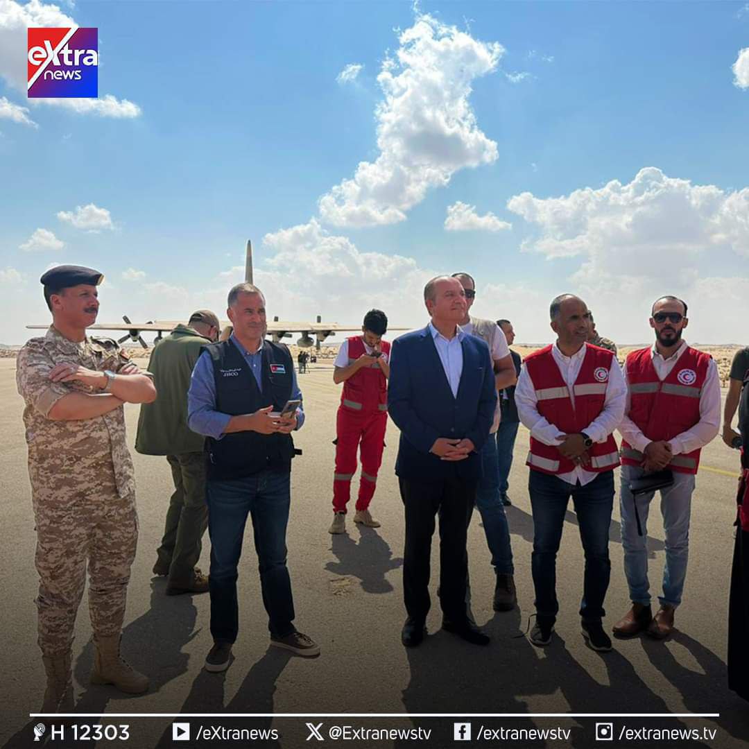 UwkZhraa's tweet photo. الهلال الأحمر المصري في شمال سيناء يقوم بتفريغ شحنة المساعدات الأردنية التي وصلت منذ قليل إلى مطار العريش الدولي https://t.co/gcQbp10L3a