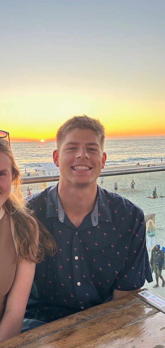 keehawk12's tweet photo. Happy birthday to my amazing girlfriend. https://t.co/rexbZCw78S