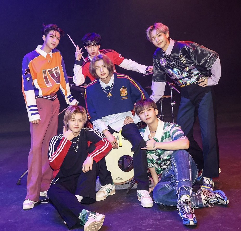 nichebin's tweet photo. Y’know what, let’s talk abt the poor treatment of Xdinary Heroes by Studio J and JYPE. A thread 

#JYPETreatXdinaryHeroesBetter
#STUDIOJTreatXdinaryHeroesBetter
#스투제_엑디즈_홍보더해라
#스투제_더열심히해라 https://t.co/8jDM4Vvcjc