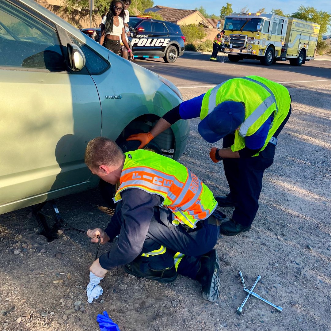 goodyearfire's tweet photo. After the crew of E188 responded to a motor vehicle crash and provided patient care, Firefighter Curtis Perrin went above and beyond by changing the patient’s tire, ensuring that she could drive home safely.
Strong work Curtis!
#StandardDay #GoodyearFire #CityofGoodyear https://t.co/zV7GVuZc1L