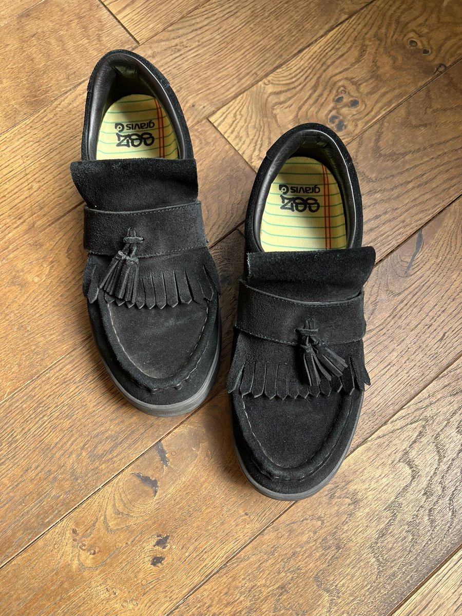 poon613's tweet photo. ローファーに見えてスニーカーなんすよ。
クッションふわっふわ https://t.co/GG1F4zpsbA