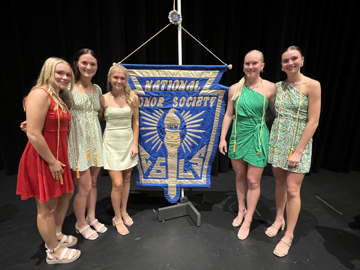 Sarah Cook tweet media