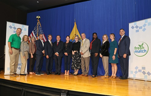 NJDHS's tweet photo. .@NJDHS Comm'r @sarahmadelman joined @SpeakerCoughlin, Assemblywoman Yavonne Lopez and @HMHNewJersey to announce #FreshMatch, a $3M Grant Program that will help make fresh produce more accessible to families in NJ. 
For more info on Fresh Match, visit:
https://t.co/rWnyiIc4x7 https://t.co/taVuYhNaQC