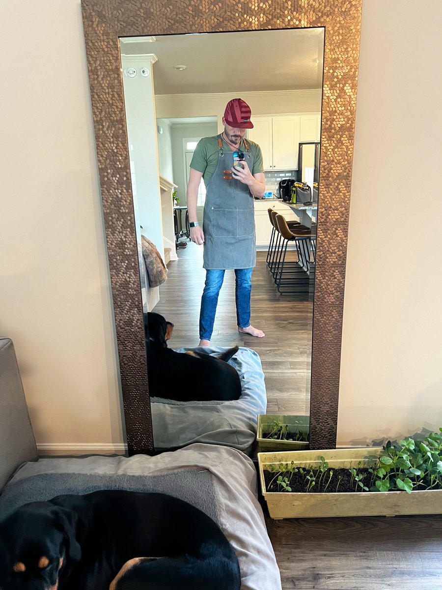 c_barn8's tweet photo. My Fiancé says I need to protect all 3 of my shirts
I have more hats than I do outfits
#Steak #Splatter #DudeLife https://t.co/I24oLjQN64