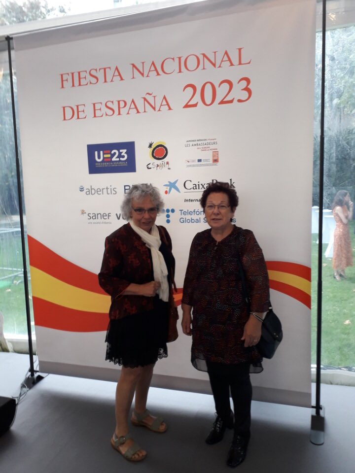 AntonioFulleda's tweet photo. A l’occasion de la fête  nationale espagnole, invitées par l’ambassadeur d’Espagne en France, Gloria DURAND MARCOS  et Jackie ARQUIMBAU se sont rendues à l’ambassade d’Espagne à Paris, jeudi 11 octobre 2023 pour participer aux festivités, au nom de la Colonie Espagnole de Béziers https://t.co/zW2fGKVMfq