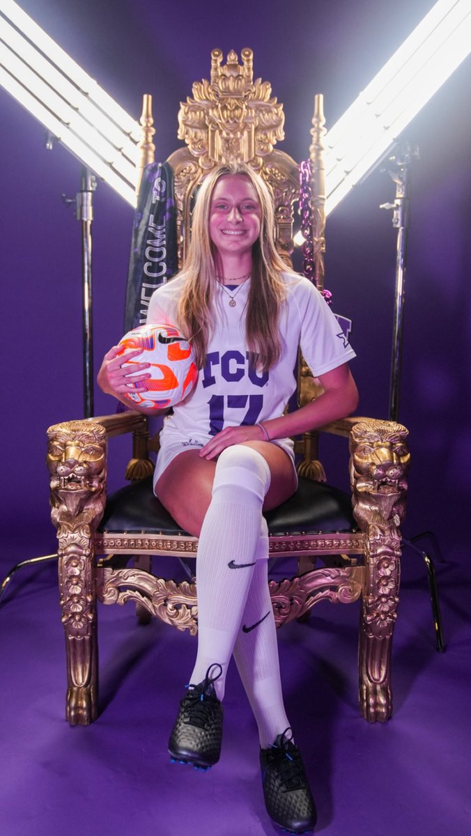 GraceVest1's tweet photo. I would first like to thank Jesus Christ for all the blessings in my life as well as my family, teammates, and coaches. With that being said, I would like to announce that I will be continuing my academic and soccer career at…… TCU!! Go Frogs 💜🐸💜 https://t.co/RbUaRRnpq5