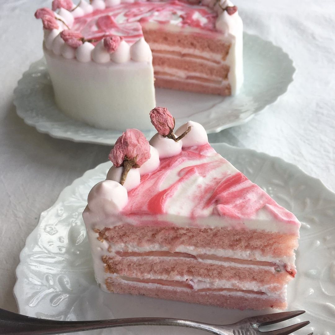 daily_dolce's tweet photo. Cherry and strawberry milk shortcake by annie_rin https://t.co/w0YTSaBMAr