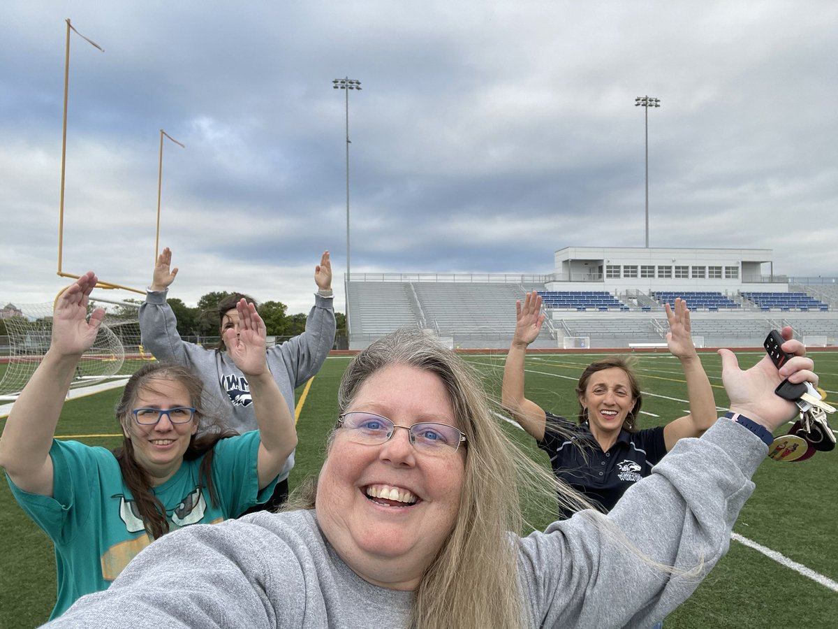 scrutonsci7's tweet image. End zone @lwarren30 #wolvesshine