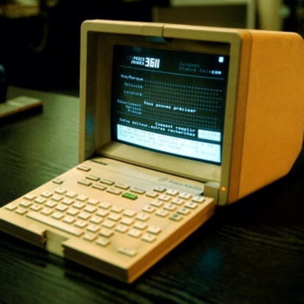 TristanGarner's tweet photo. @NoContextHumans Le Minitel. https://t.co/96Vv0GLzuV