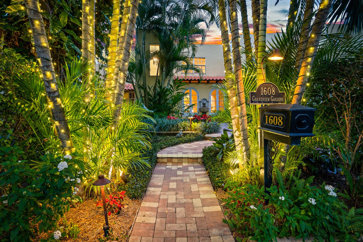 imrichardfertig's tweet photo. You're invited!  
We're hosting a property tour of @StompCapital 's West Palm Beach landmarked homes followed by small bites and drinks at our personal residence on Palm Beach Island.  

Please join us to for a tour and an evening of delightful conversation centered around the incredibly bright future for West Palm Beach.

[RSVP link in comments below]

"West Palm Beach, where the arrival of financial giants such as Goldman Sachs and Blackrock sent office rents to a record high during the second quarter of this year... We’ve got four or five thousand people coming to West Palm Beach who have not yet arrived,” said Nick Bienstock, CEO of New York City office landlord Savanna. Eager for a share of that market, Savanna is now making its first Florida investment, a 275-unit condo called Olara — part of the 3,000 new homes now under development across West Palm Beach" (link in comments)

Thanks and I hope to meet you IRL soon!