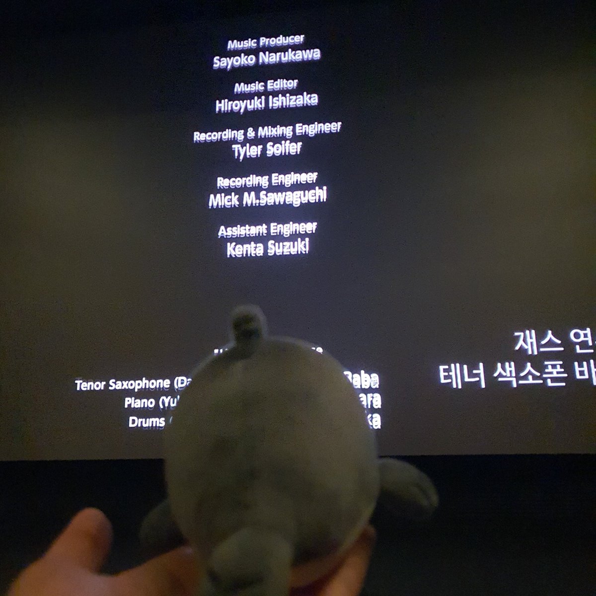 Sky_peng07's tweet photo. #블루자이언트
#블루자이언트vip리뷰
#CGVVIP
이야..... 와... 진짜 여운 쎄다.
돌비 당장 예매해. 절대해.
소울과는 다른 화려하고 강렬한 재즈. 주인공들의 성장과 더불어 관객 또한 재즈에 물들어가고 어느 순간 재알못인 나도 드럼 비트에 까딱이고 있음.
특히 음악 전공이면 보슈 https://t.co/3OenK8O0zU
