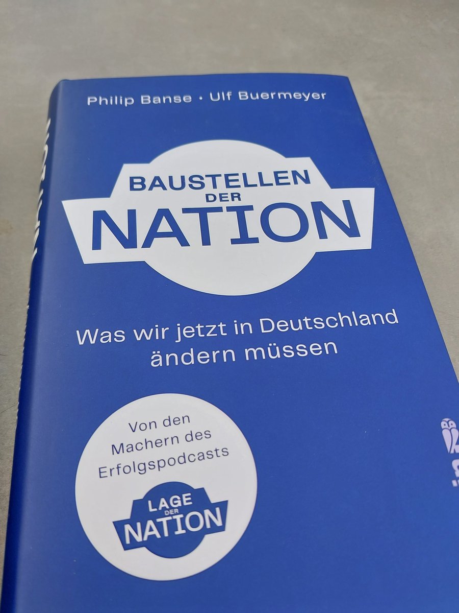 Es lag sehr prominent und leicht zu finden im Buchladen 👍 @vieuxrenard @philipbanse @LageNation