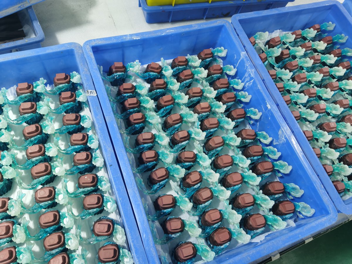 Typical_Scene's tweet image. You may want to see these updates of Watching sea Eren（2 years ago）sorry again but will be finished this month very soon.