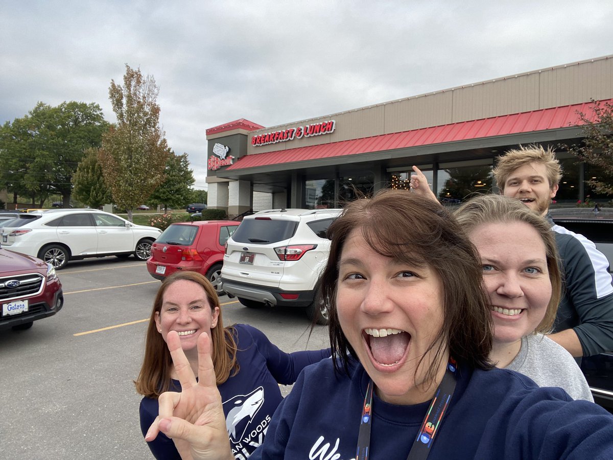 #WolvesShine <a href="/lwarren30/">Mrs. Warren</a> Favorite Restaurant bebeh