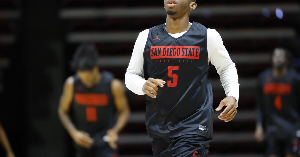 RonBohning's tweet photo. SDSU basketball once again picked to win Mountain West https://t.co/j0G7GBKP5M #SportsNewsletter https://t.co/2zw0gtkLlN