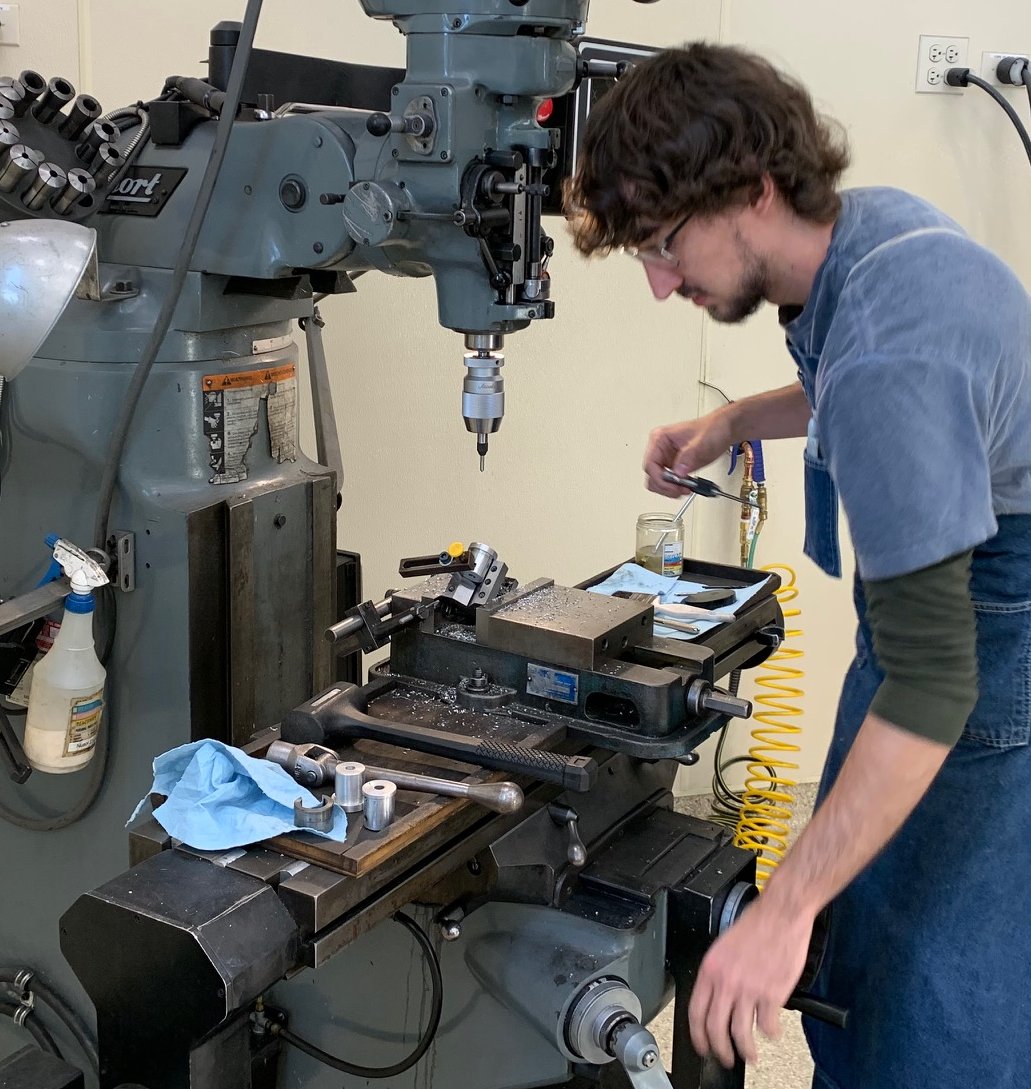 ottoexcellence's tweet photo. What our team members do every day to manufacture our quality goods in the U.S. matters to our customers and to us.  #NationalManufacturingWeek #USmanufacturing https://t.co/bKaFQ8hx4f