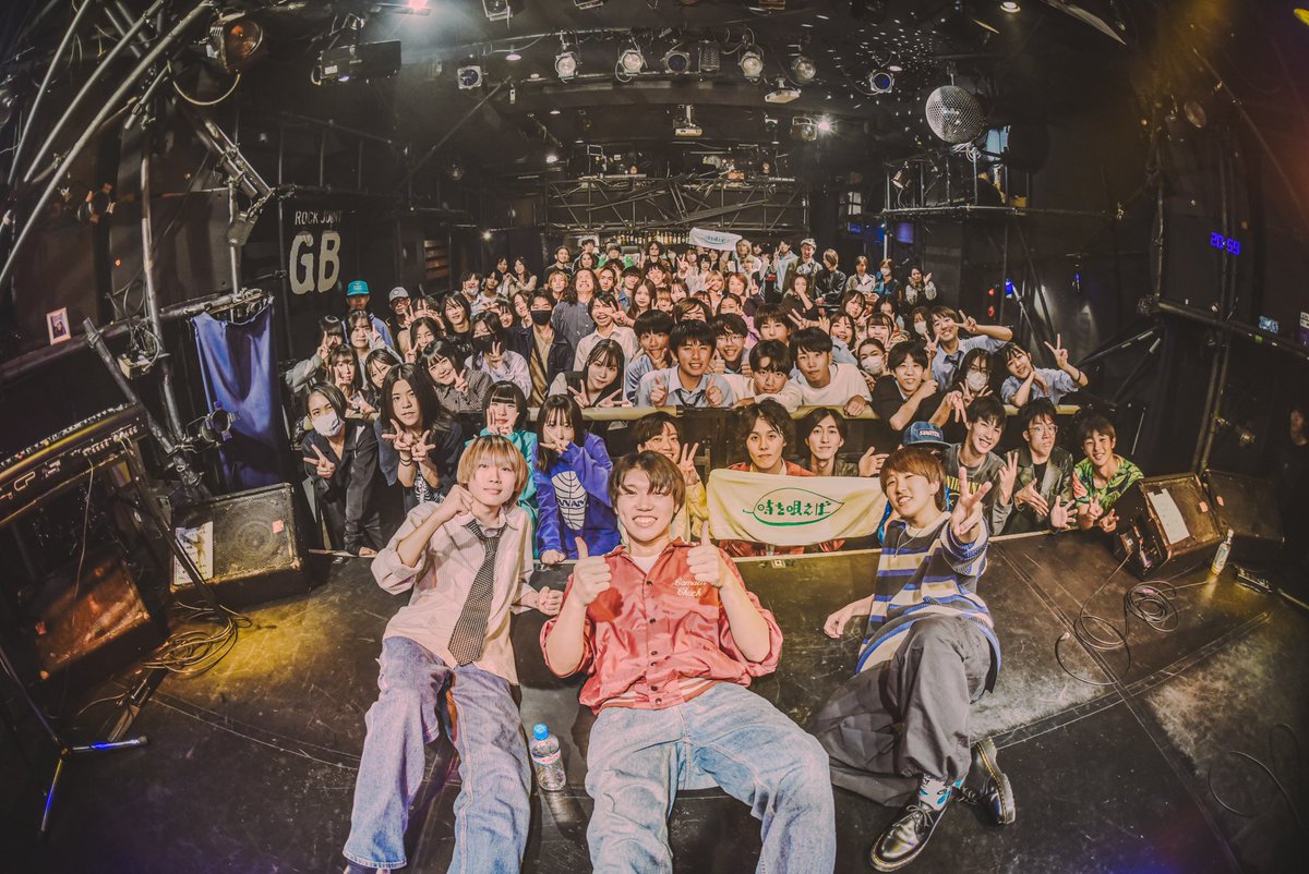 _SAYONAKA_'s tweet photo. SAYONAKA花束リリースパーティーありがとうございました！対バンしてくださった皆様、ご来場の皆様改めて本当にありがとうございました💐これからもSAYONAKAをよろしくお願いいたします！！！ https://t.co/sw8OXheyJu