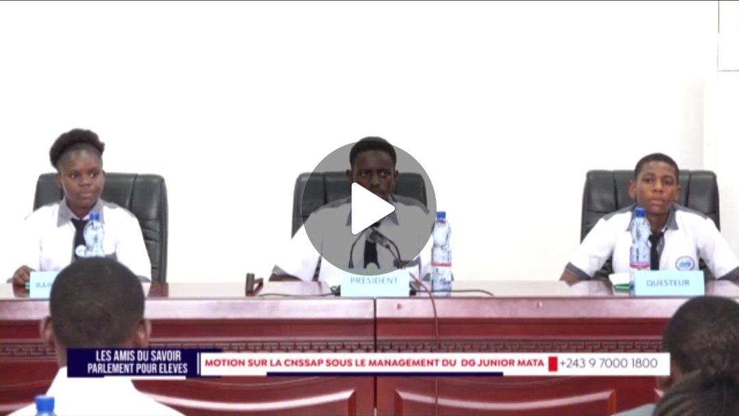 johnseke245328's tweet photo. 🚨🇨🇩#CNSSAP-PARLEMENT POUR ÉLÈVES : Les écoliers louent les prouesses du #Top_manager DG @Junior_Mata1 et l'invitent à s'adresser à eux dans la grande salle BOBOTO. Les progrès enregistrés en matière de la sécurité sociale par le Comité #Mata émerveille et rassure tout le monde. https://t.co/HA9M3Triyt
