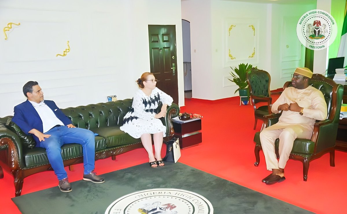 AriKeana's tweet photo. High Commissioner of Nigeria to @ngmission_sle H.E @OmakuHenry Fcim, today played host to the Polish Ambassador to Nigeria, H.E Joanna Tarnawaska on a courtesy visit at the Nigerian House, Freetown. https://t.co/PaUkixShQ5